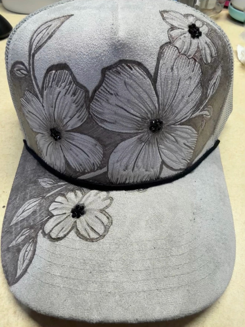 Floral Embroidered Women’s Trucker Cap - Gray